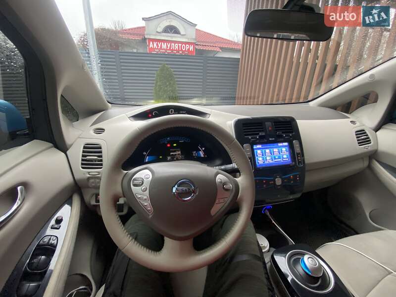 Хэтчбек Nissan Leaf 2012 в Черкассах