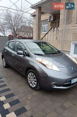 Хэтчбек Nissan Leaf 2015 в Николаеве