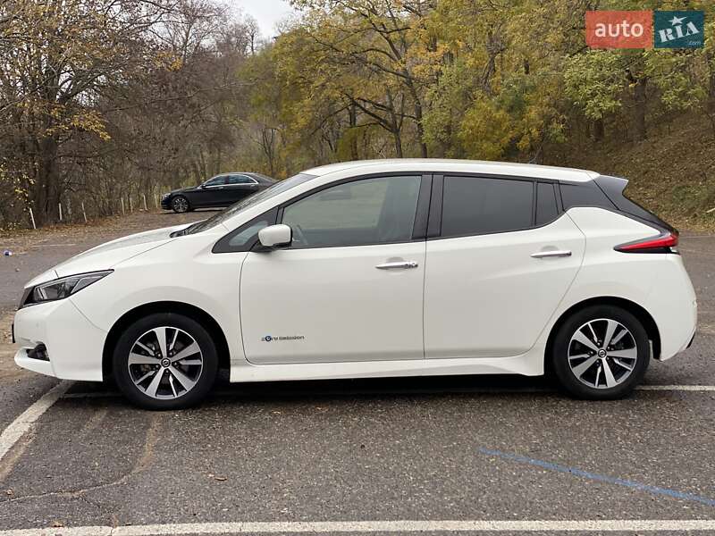Хетчбек Nissan Leaf 2018 в Одесі