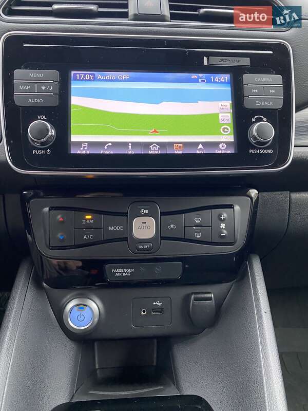 Хетчбек Nissan Leaf 2018 в Одесі