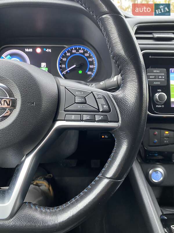 Хетчбек Nissan Leaf 2018 в Одесі