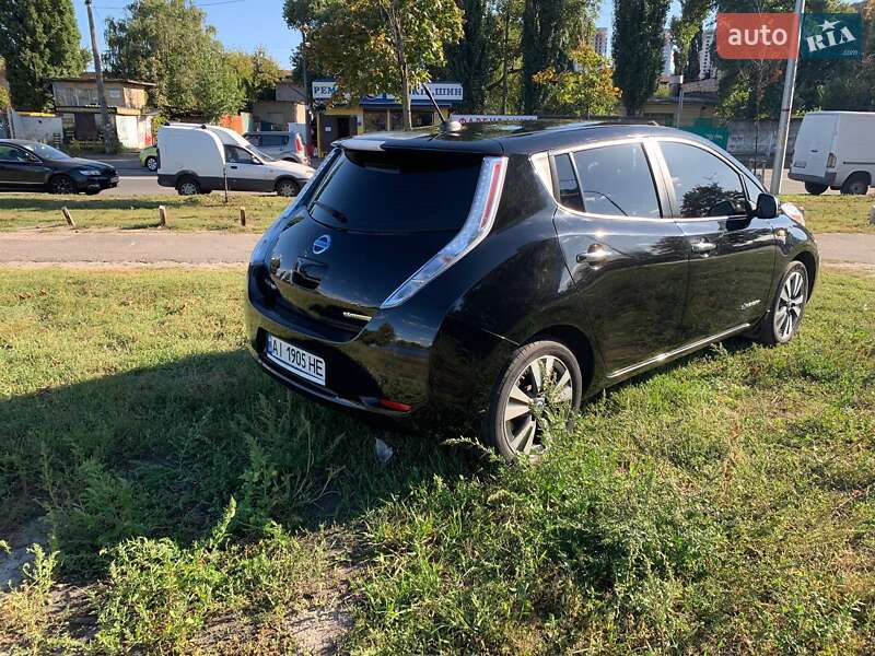 Хэтчбек Nissan Leaf 2014 в Киеве