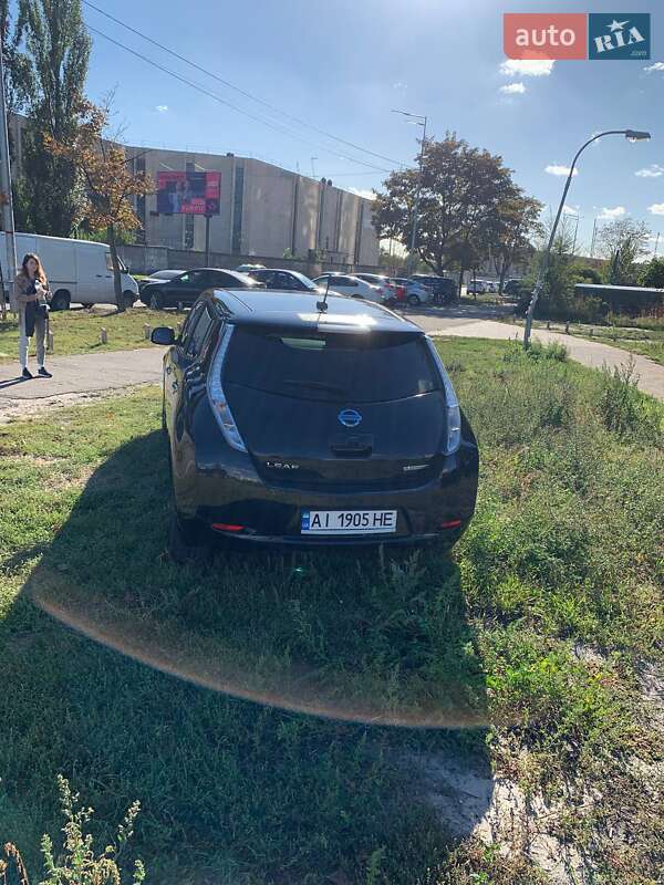 Хэтчбек Nissan Leaf 2014 в Киеве