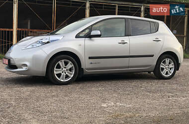 Хэтчбек Nissan Leaf 2012 в Городке