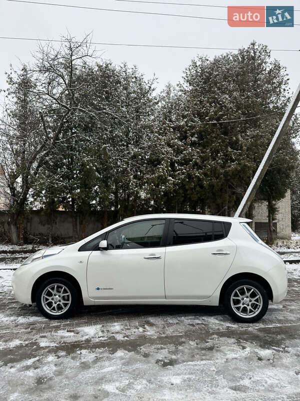 Хэтчбек Nissan Leaf 2013 в Луцке