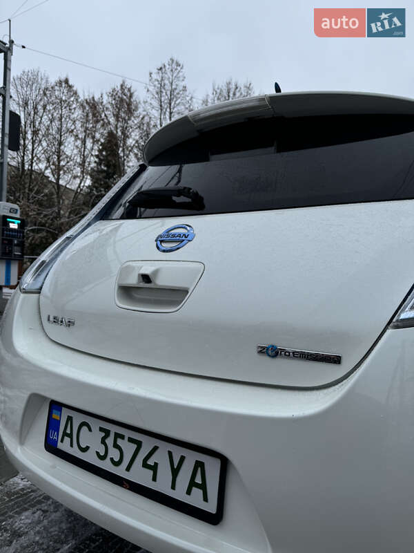Хэтчбек Nissan Leaf 2013 в Луцке