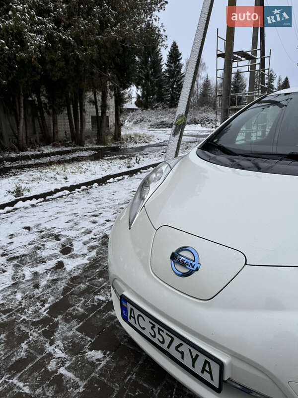 Хэтчбек Nissan Leaf 2013 в Луцке