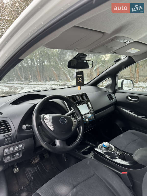 Хэтчбек Nissan Leaf 2013 в Луцке