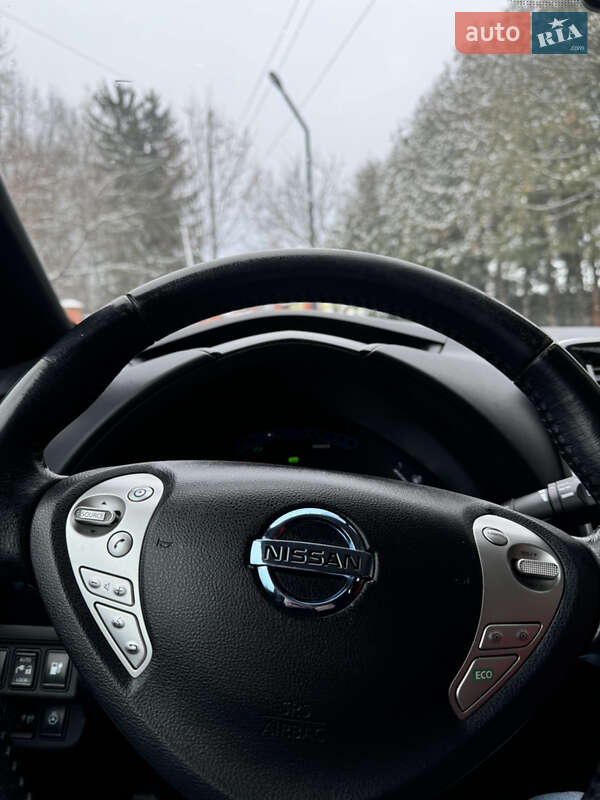 Хэтчбек Nissan Leaf 2013 в Луцке