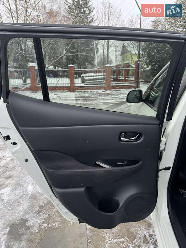 Хэтчбек Nissan Leaf 2013 в Луцке