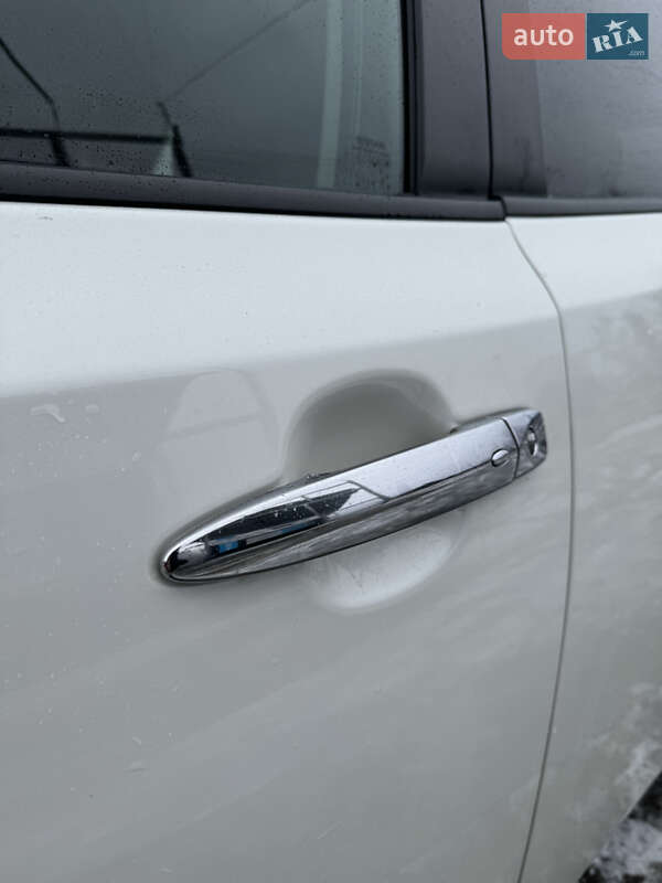 Хэтчбек Nissan Leaf 2013 в Луцке