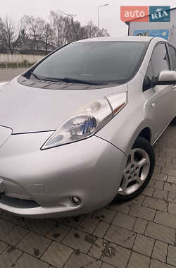 Хетчбек Nissan Leaf 2013 в Володимирі