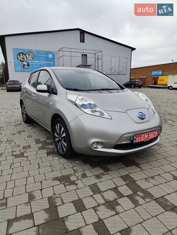 Хетчбек Nissan Leaf 2015 в Луцьку