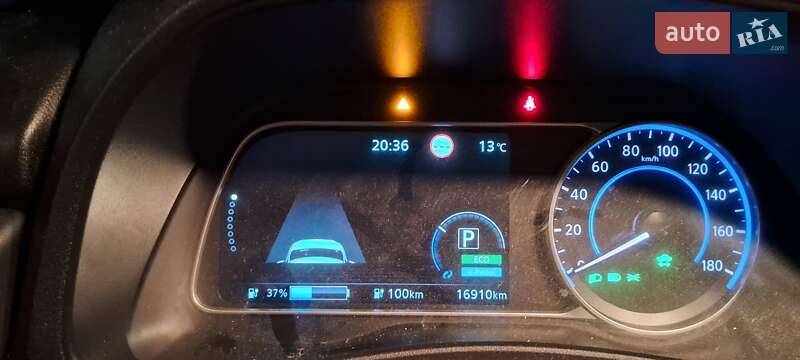 Хэтчбек Nissan Leaf 2021 в Стрые