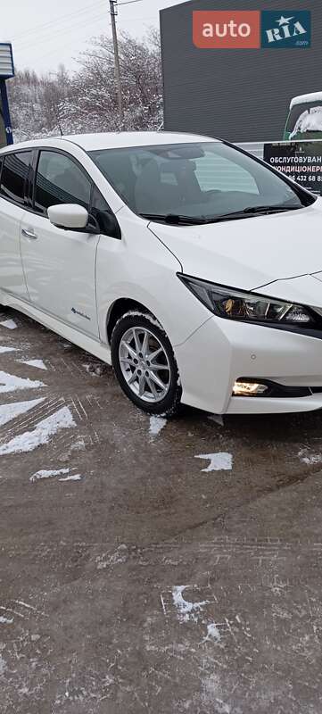 Хетчбек Nissan Leaf 2017 в Бориславі