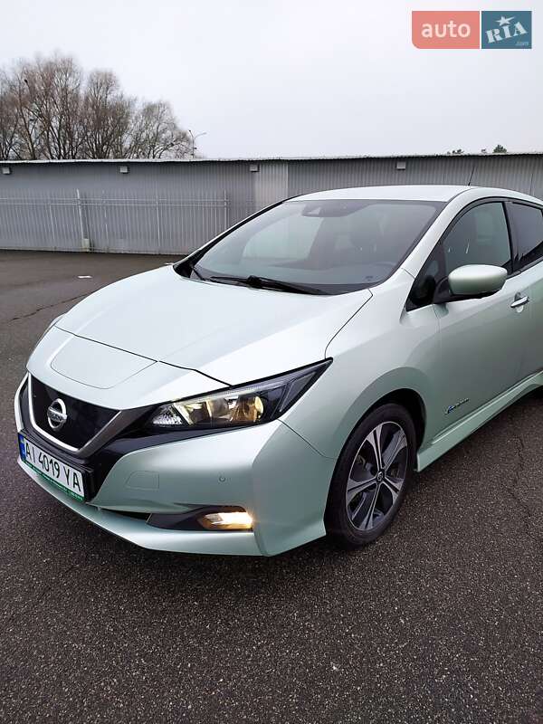 Хэтчбек Nissan Leaf 2018 в Боярке