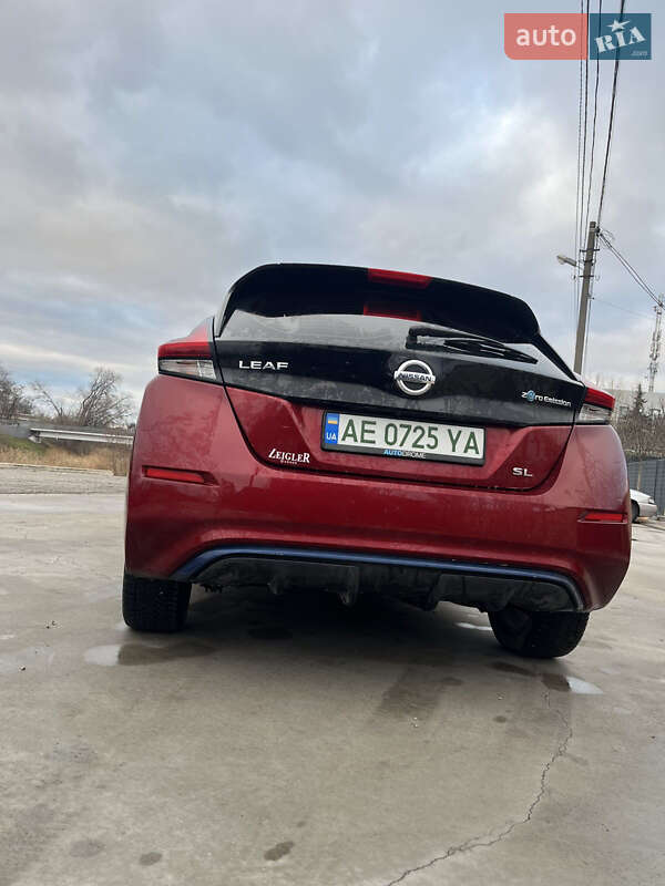 Хэтчбек Nissan Leaf 2017 в Днепре