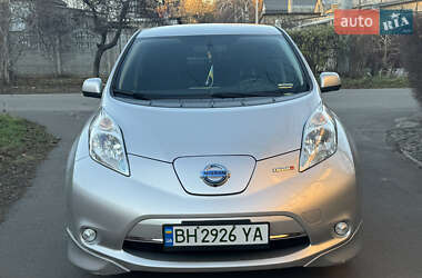 Хетчбек Nissan Leaf 2015 в Одесі