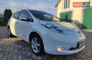 Хетчбек Nissan Leaf 2011 в 