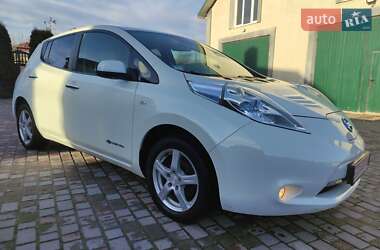Хетчбек Nissan Leaf 2011 в 