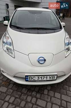 Хетчбек Nissan Leaf 2017 в 