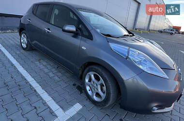 Хэтчбек Nissan Leaf 2017 в 
