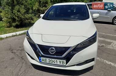 Хетчбек Nissan Leaf 2018 в Дніпрі