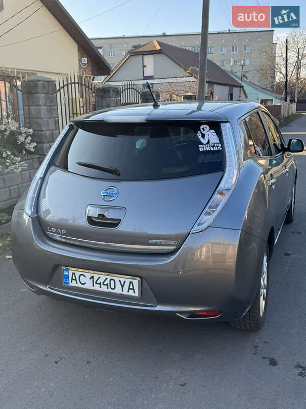 Хетчбек Nissan Leaf 2013 в Володимирі