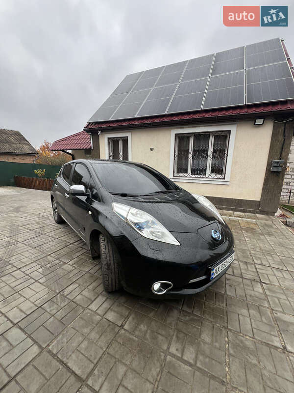 Хетчбек Nissan Leaf 2013 в Харкові