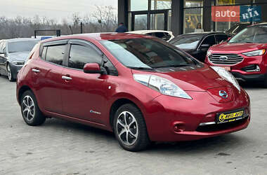 Хетчбек Nissan Leaf 2013 в Чернівцях