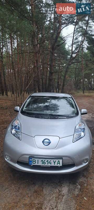 Хэтчбек Nissan Leaf 2012 в Кременчуге фото 5 Хэтчбек Nissan Leaf 2012 в Кременчуге