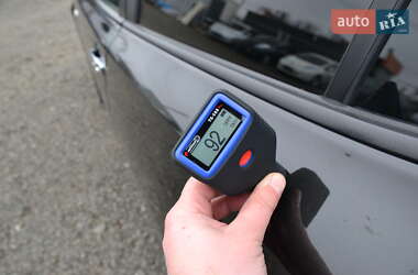 Хэтчбек Nissan Leaf 2015 в 