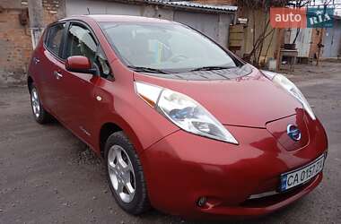 Хетчбек Nissan Leaf 2011 в Умані