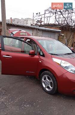 Хетчбек Nissan Leaf 2011 в Умані