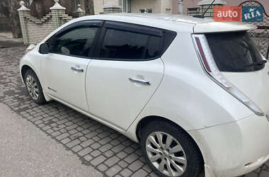 Хетчбек Nissan Leaf 2015 в Волоці