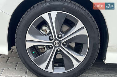 Хетчбек Nissan Leaf 2018 в 