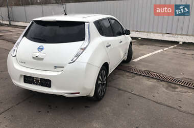 Хэтчбек Nissan Leaf 2016 в 