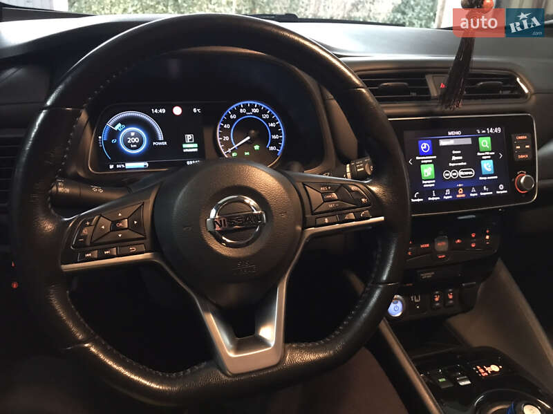 Хетчбек Nissan Leaf 2020 в Одесі
