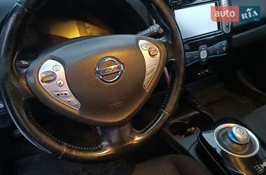 Хэтчбек Nissan Leaf 2013 в Львове