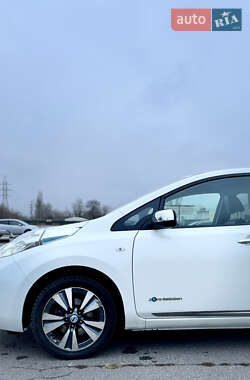 Хетчбек Nissan Leaf 2013 в Кременчуці