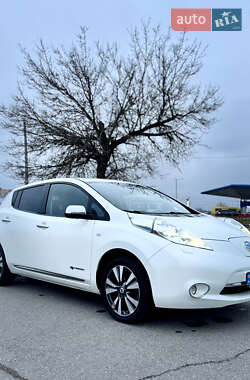 Хетчбек Nissan Leaf 2013 в Кременчуці