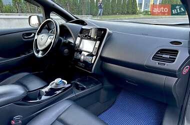 Хетчбек Nissan Leaf 2014 в Дніпрі