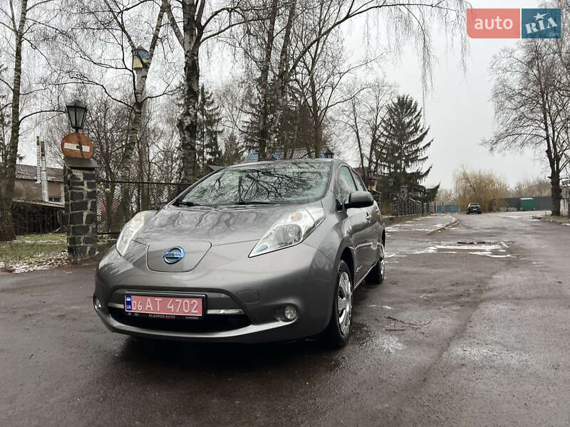 Хетчбек Nissan Leaf 2014 в Радивиліві