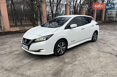 Хэтчбек Nissan Leaf 2018 в Кропивницком