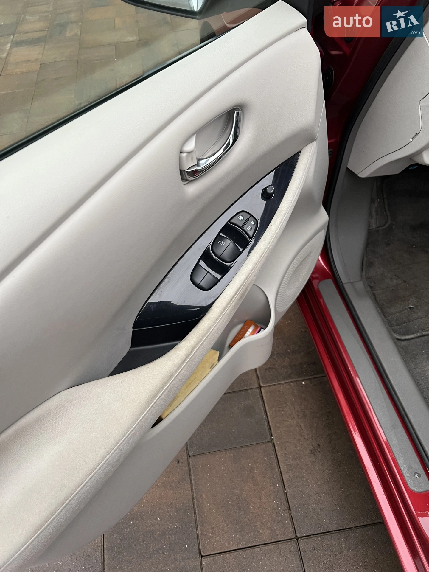 2011 Nissan Leaf - мініатюра 13