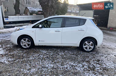 Хетчбек Nissan Leaf 2014 в 
