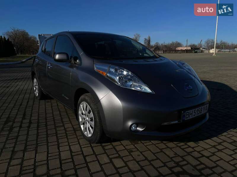 Хэтчбек Nissan Leaf 2015 в Одессе