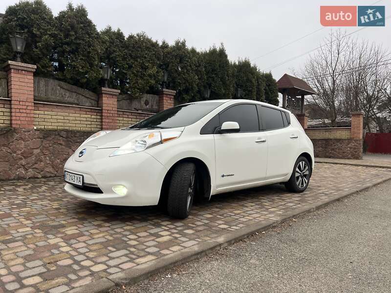 Хетчбек Nissan Leaf 2016 в Києві