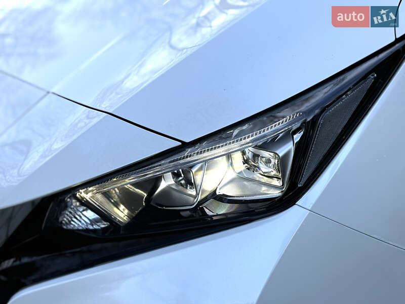 Хэтчбек Nissan Leaf 2019 в Дрогобыче