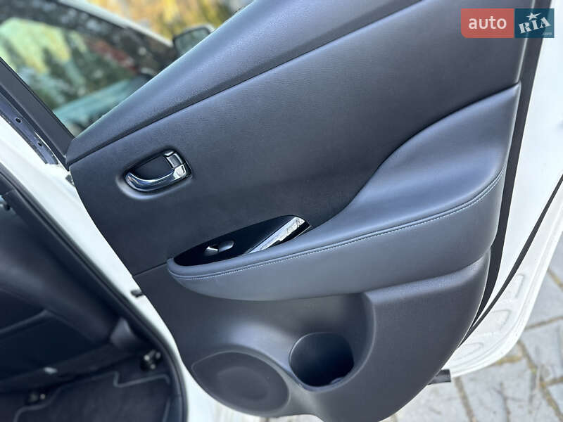 Хэтчбек Nissan Leaf 2019 в Дрогобыче